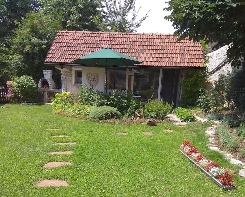 Tiny House With A Big Heart Villa Postojna Eksteriør billede